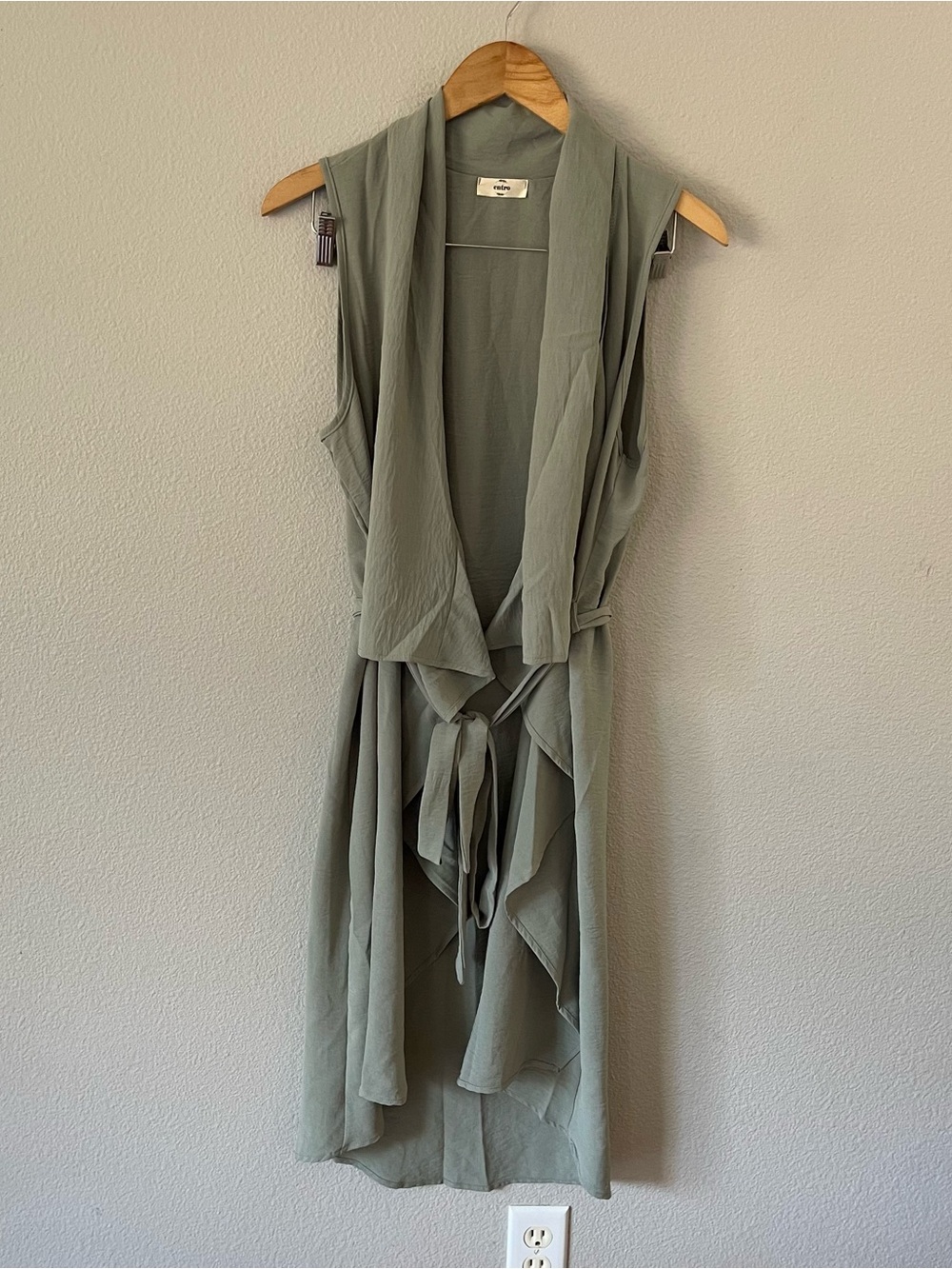 Entro sage green sleeveless drape-front duster waterfall neckline size M